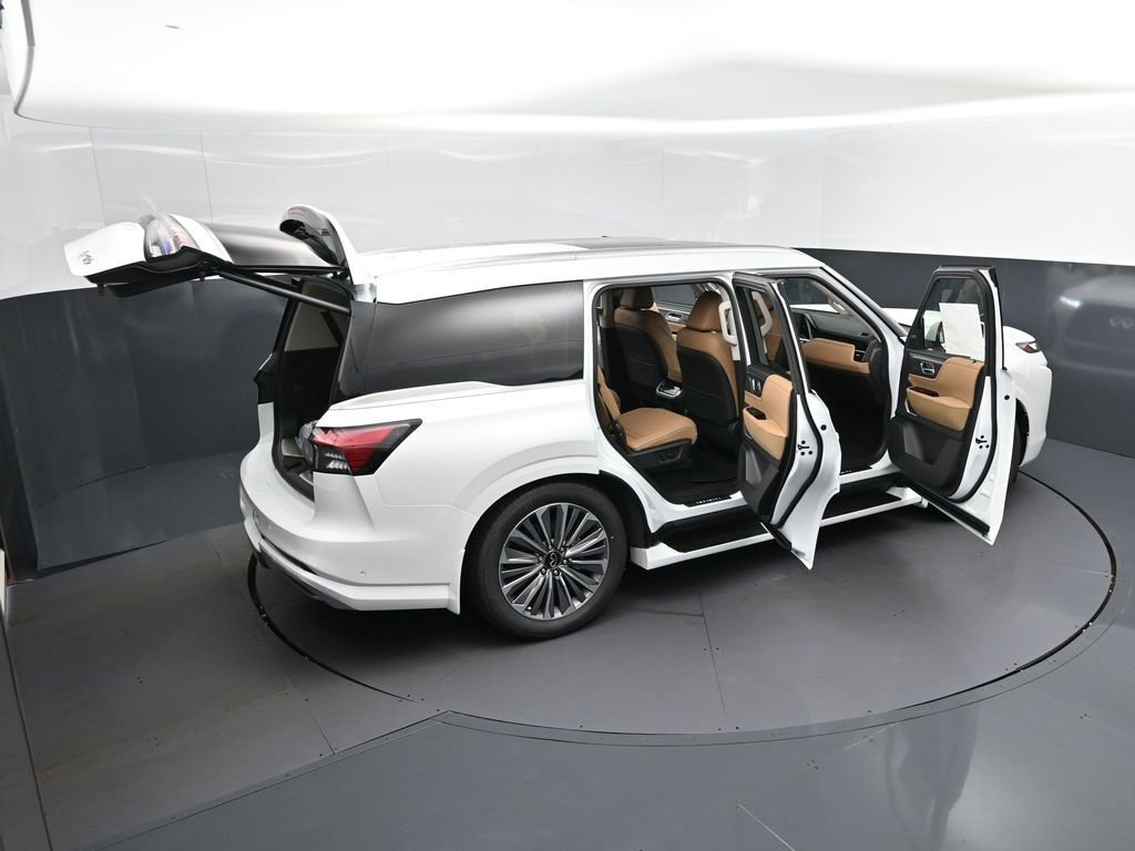 New 2026 RADIANT WHITE INFINITI Luxe 2WD image 45