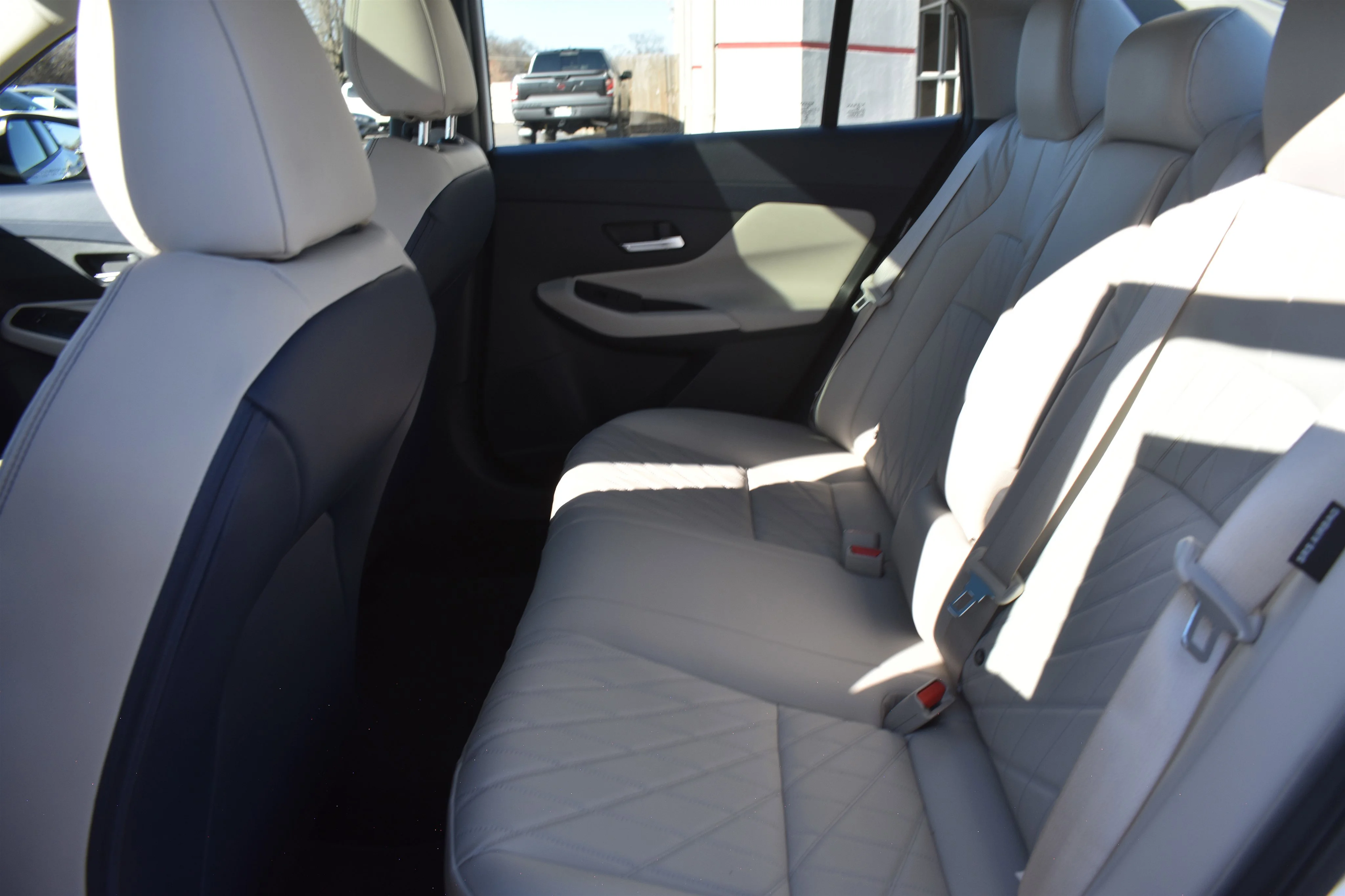 New 2026 Aspen White Tricoat Nissan SL image 16