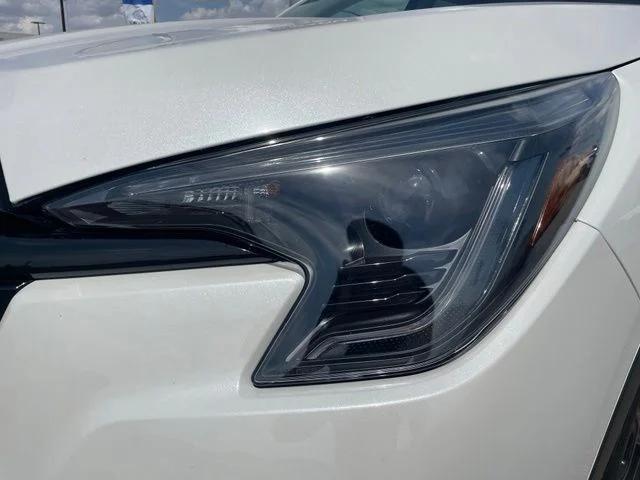 Used 2025 White Subaru Onyx Edition image 4