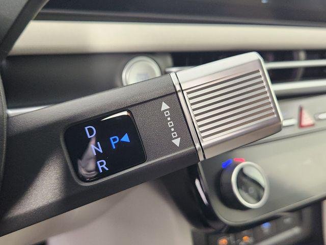 New 2026 Gray Hyundai SEL Convenience image 32