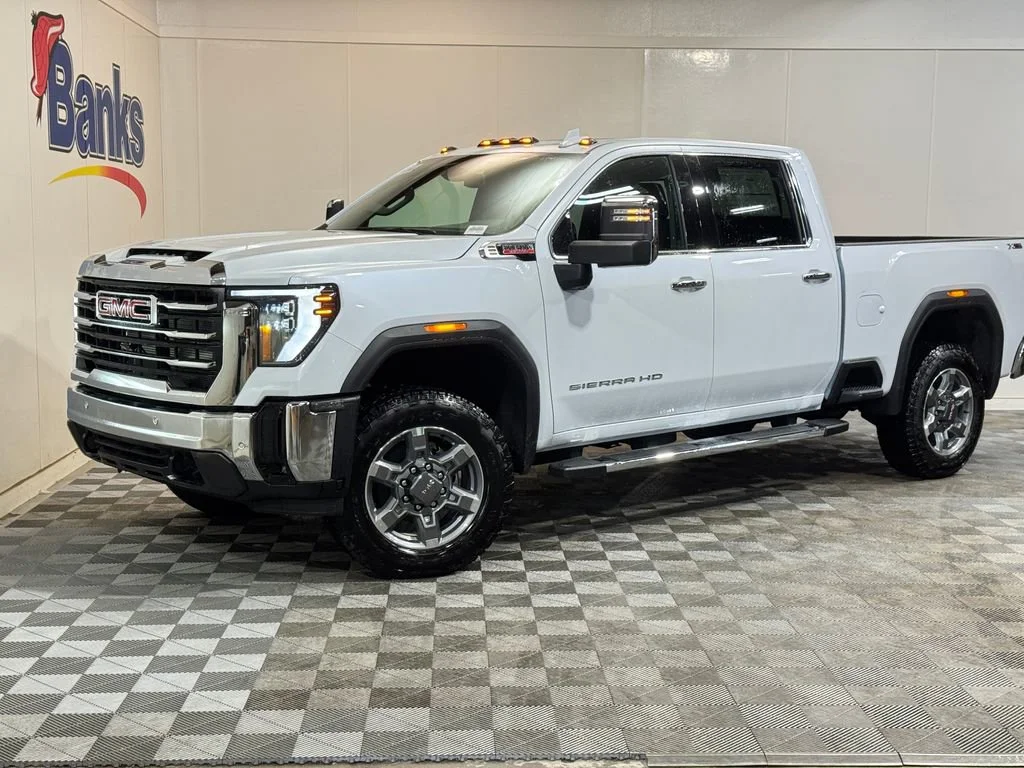 New 2026 Glacier White Tricoat GMC SLT image 2