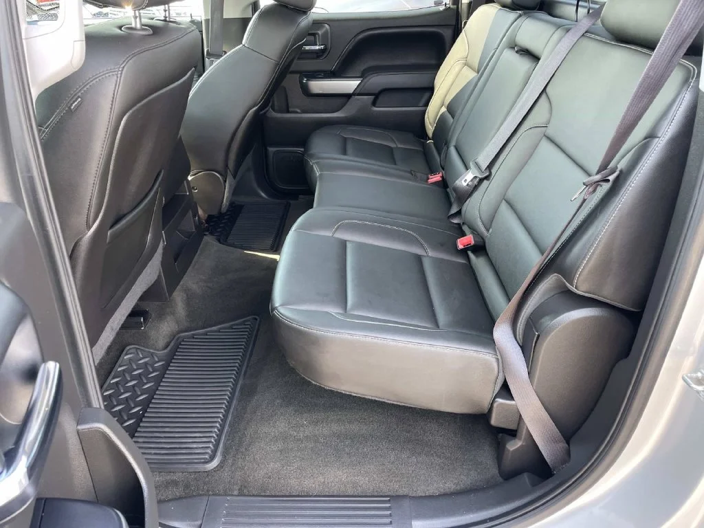 Used 2015 Silver Chevrolet LT image 13