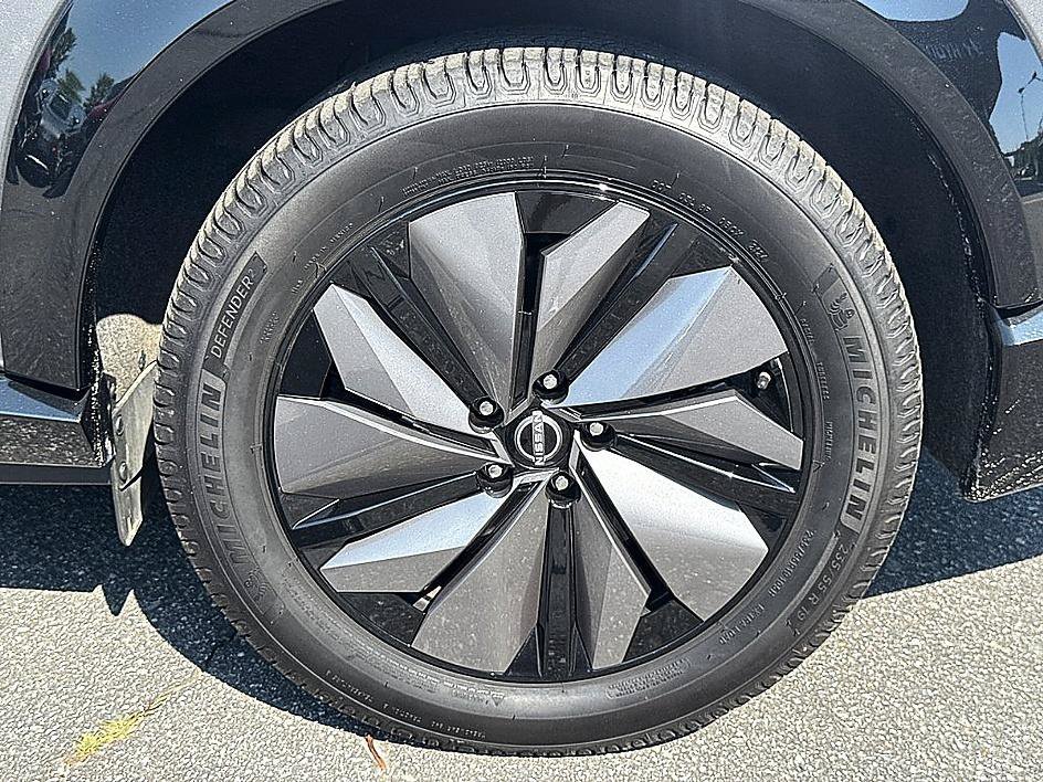 Used 2023 Gun Metallic Nissan VENTURE+ image 8