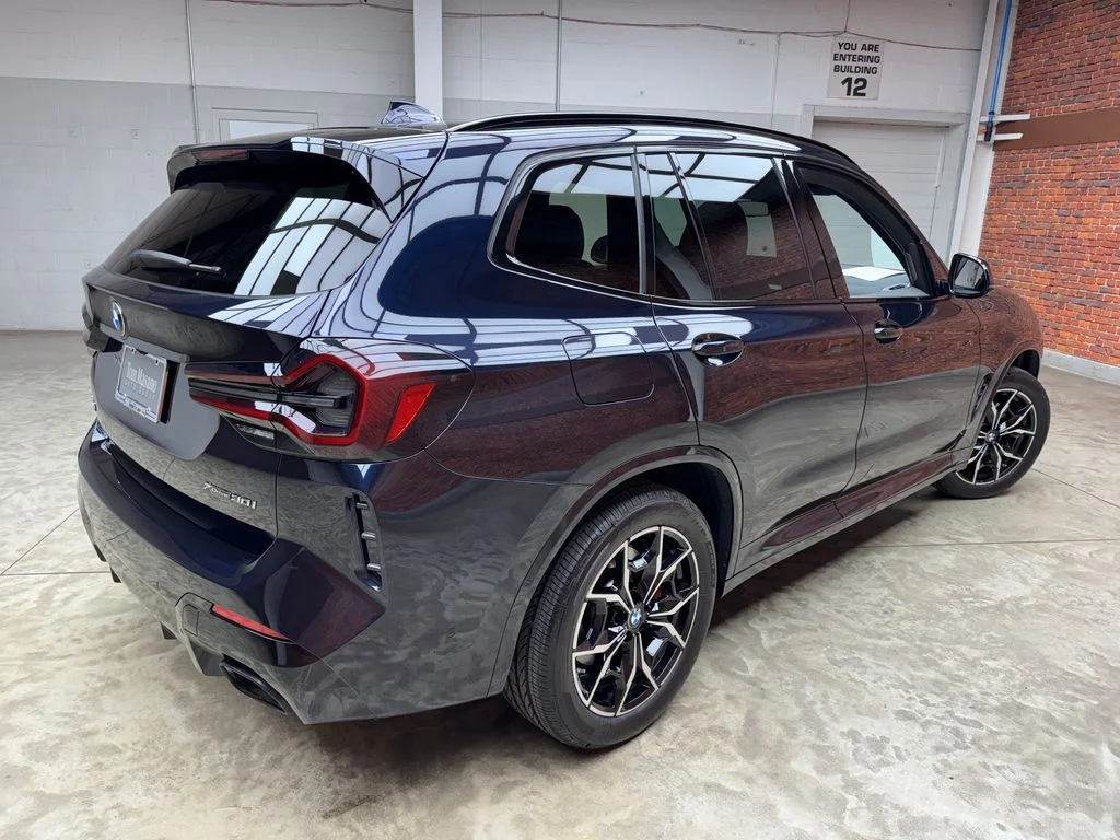 Used 2024 Black BMW xDrive30i image 6