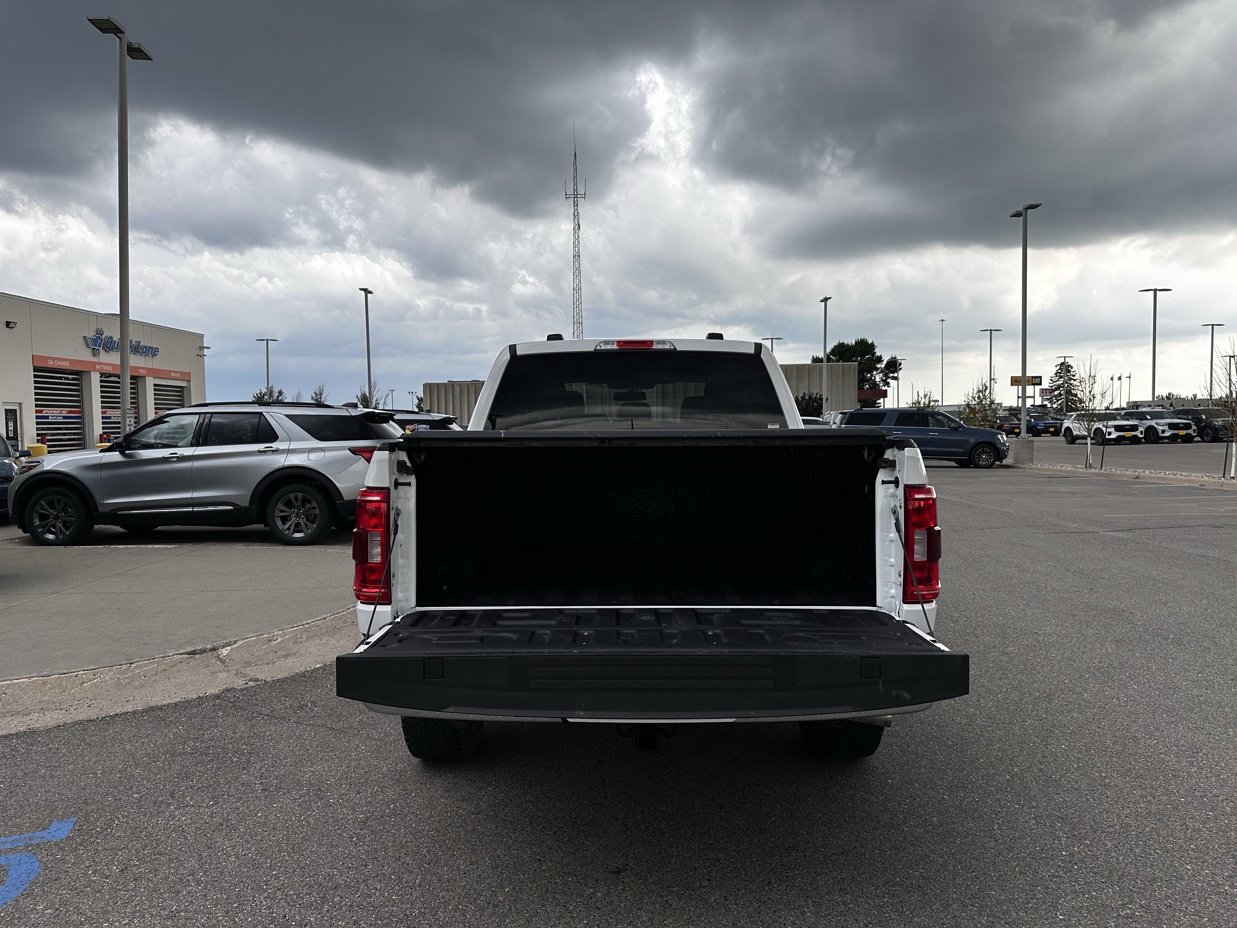 Certified Used 2023 Oxford White Ford XLT image 22