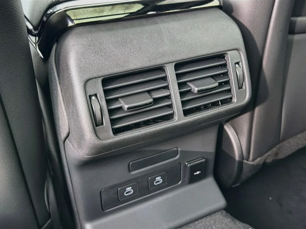 New 2026 Santorini Black Land Rover S image 27