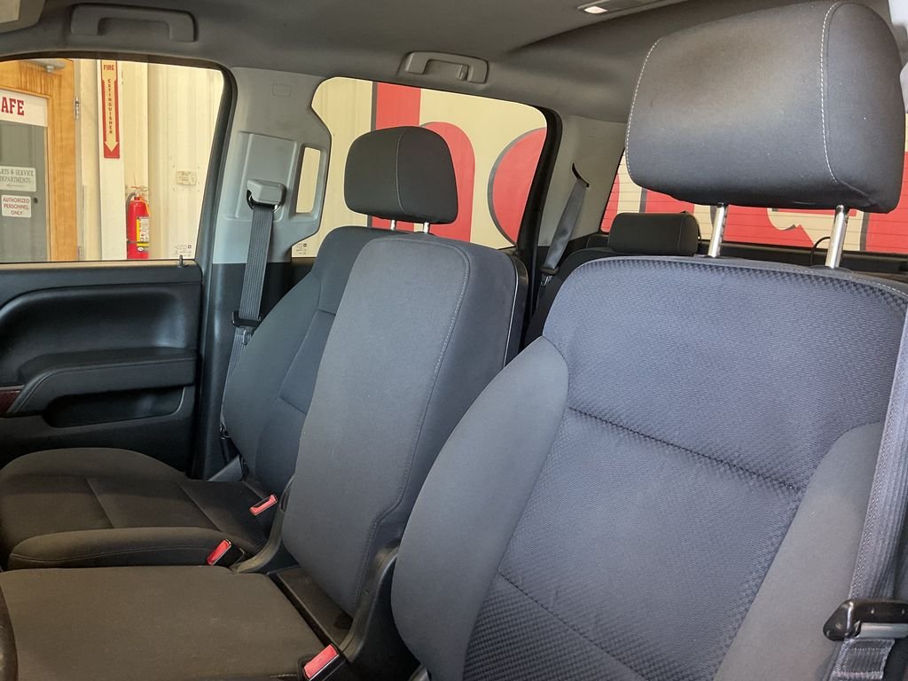 Used 2014 Silver GMC SLE image 17