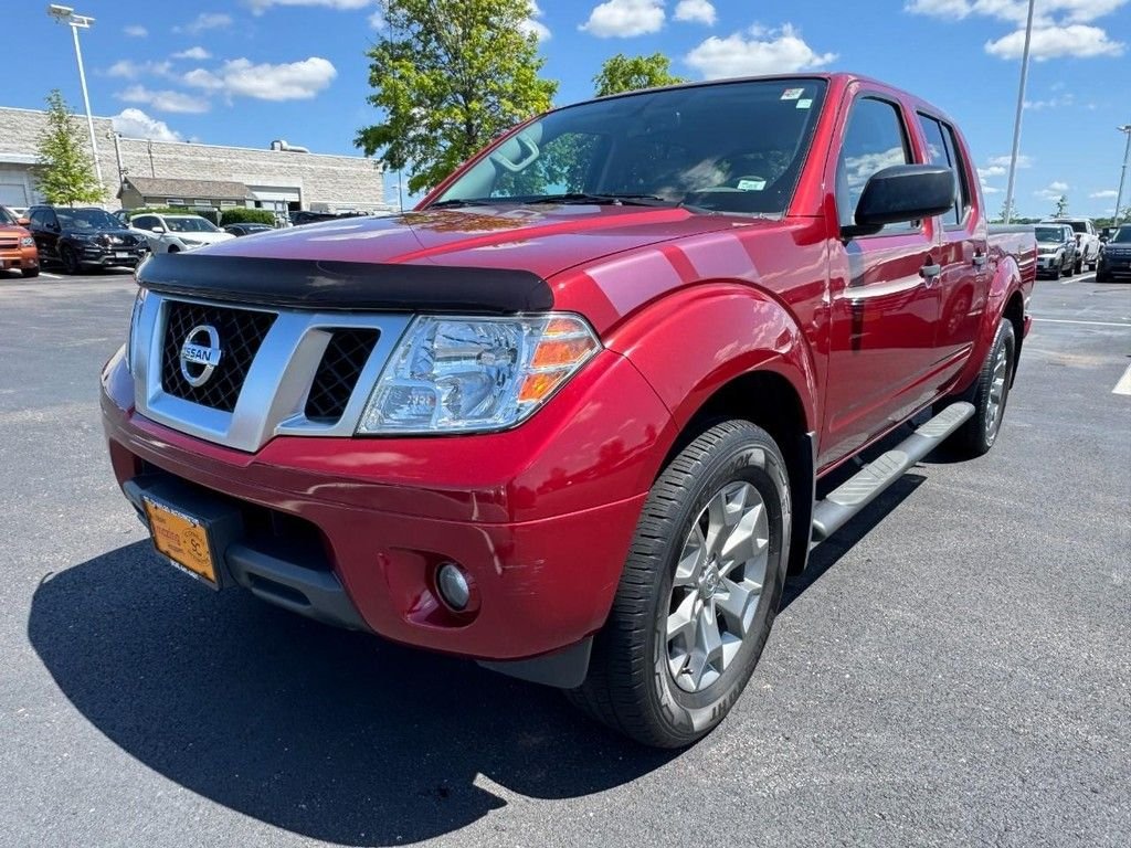 Used 2020 Red Nissan SV image 8