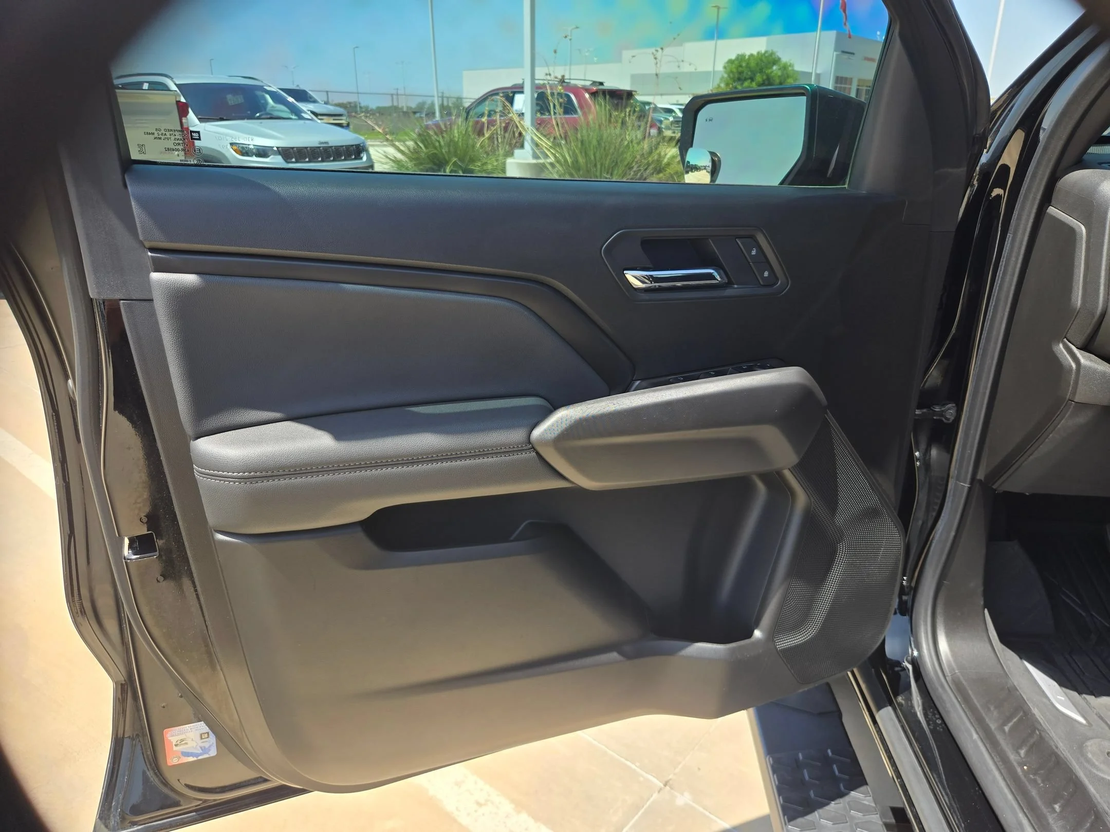 Used 2025 Black Chevrolet LT image 10