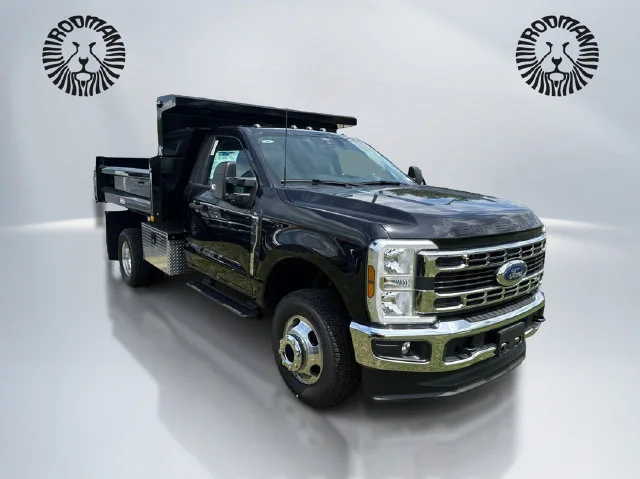 New 2026 Agate Black Metallic Ford F-350® XL image 3