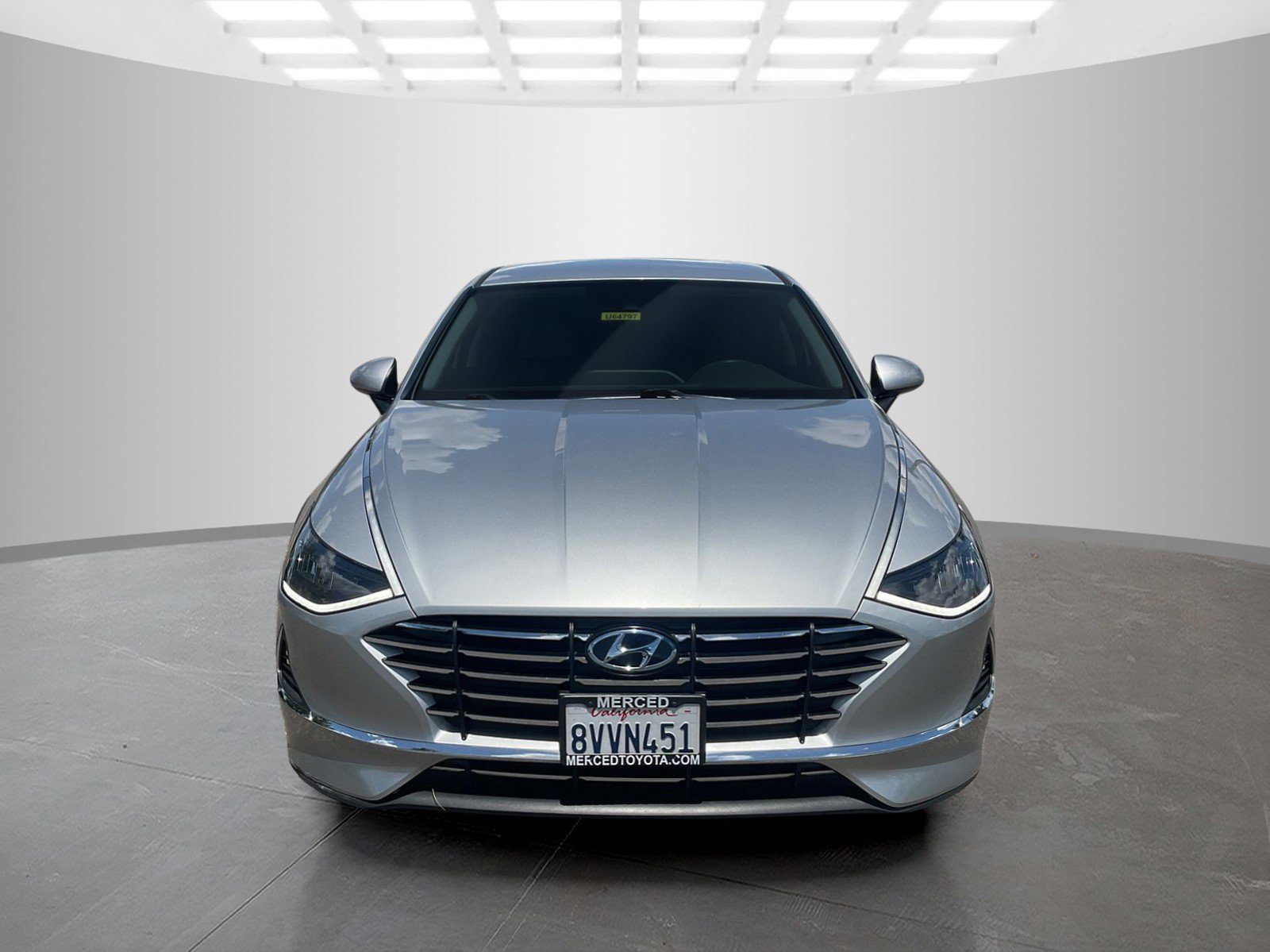 Used 2021 Shimmering Silver Pearl Hyundai SE image 8