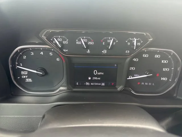 Used 2021 DARK SKY METALLIC GMC Elevation image 19