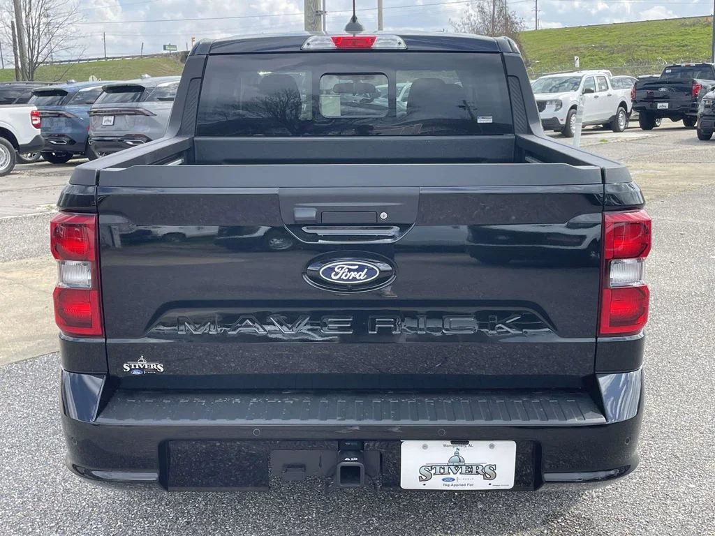 New 2026 Black Ford Lobo High image 4