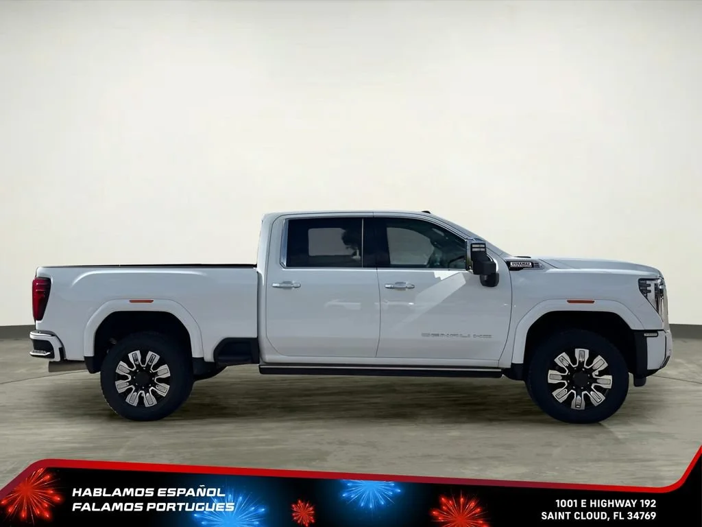 Used 2025 Summit White GMC Denali image 6