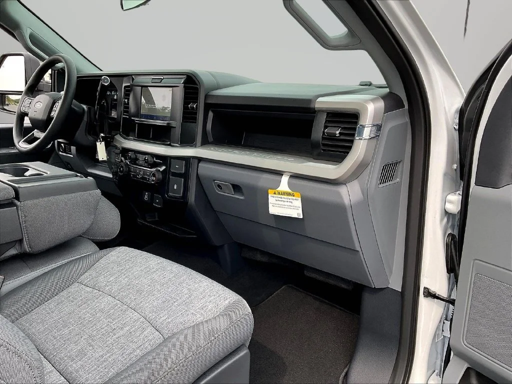 New 2026 Oxford White Ford F-250® XL image 27