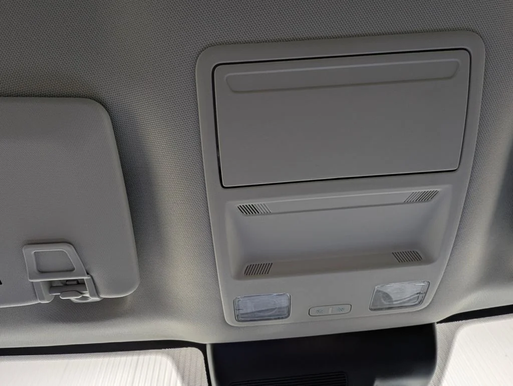New 2026 Oxford White Ford XLT image 8