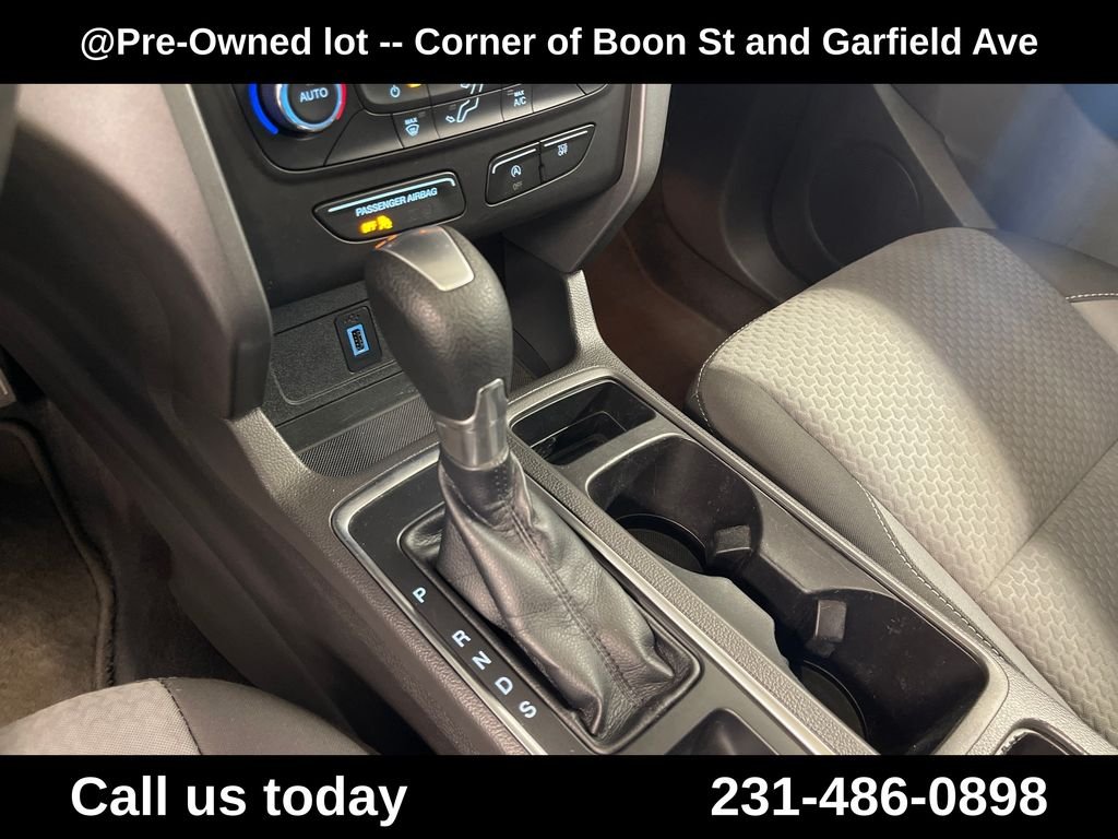 Used 2017 Gray Ford SE image 24