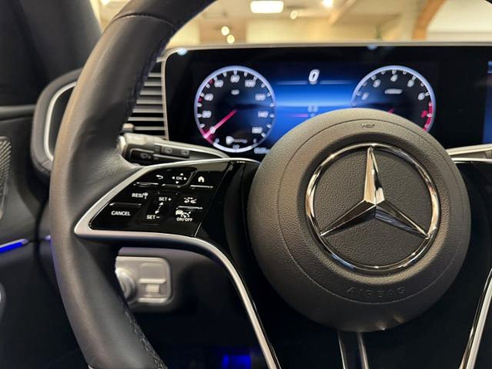Certified Used 2025 Obsidian Black Metallic Mercedes-Benz GLS 450 image 17