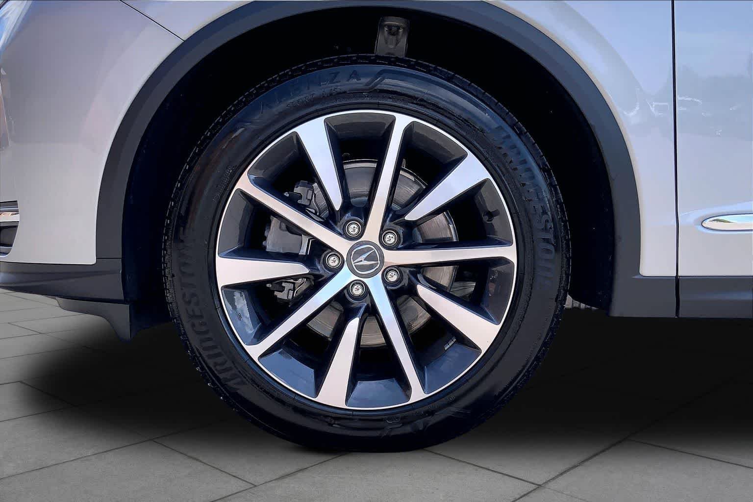 Used 2026 Solar Silver Metallic Acura w/Technology Package image 11