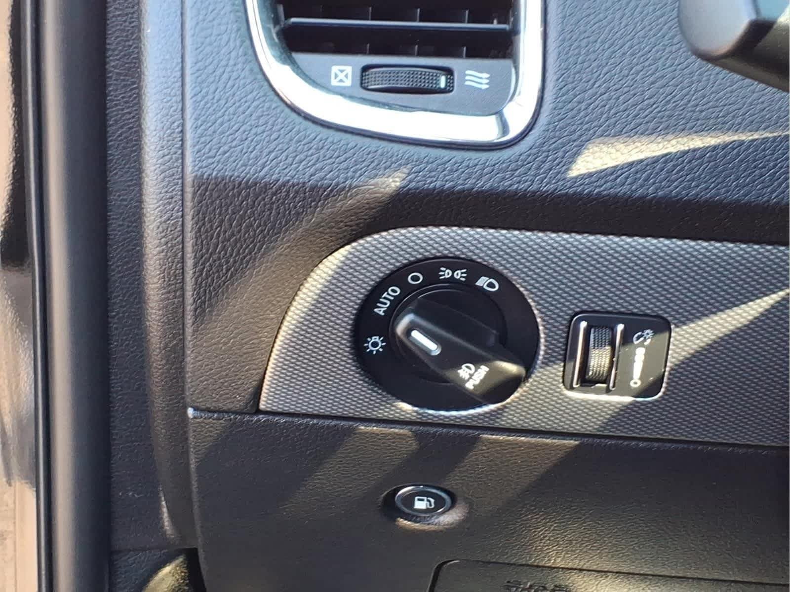 Used 2019 DB Black Clear Coat Dodge R/T image 14
