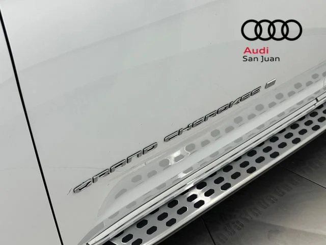 Used 2023 White Jeep Summit image 7