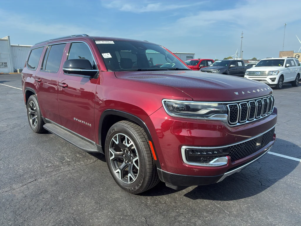 Used 2025 Velvet Red Pearlcoat Jeep Series III image 3