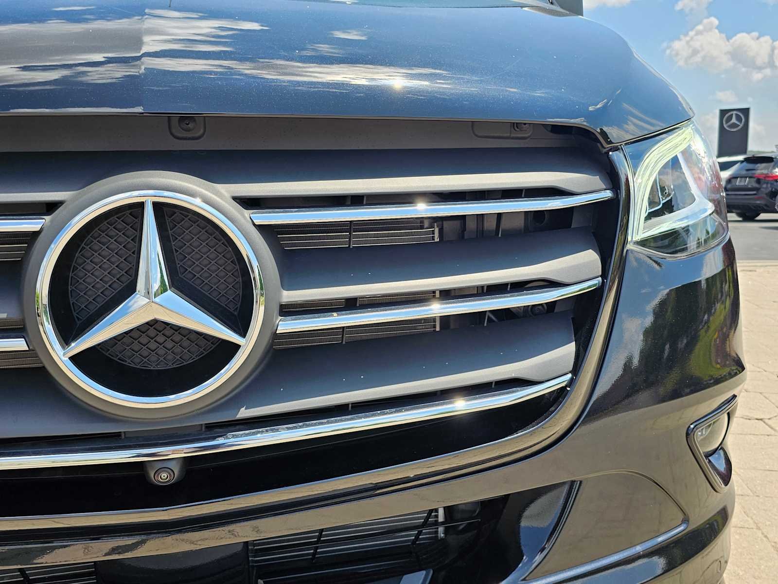 New 2026 Obsidian Black Metallic Mercedes-Benz Avenger Series RV image 7