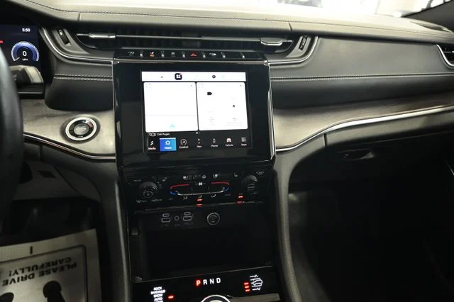Used 2022 Gray Jeep Overland image 16