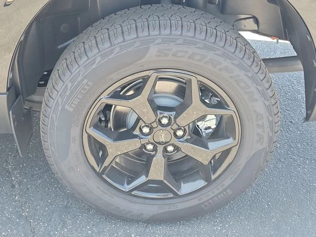 New 2025 Shadow Black Ford XLT image 6