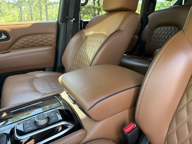 Used 2023 White INFINITI Sensory image 21
