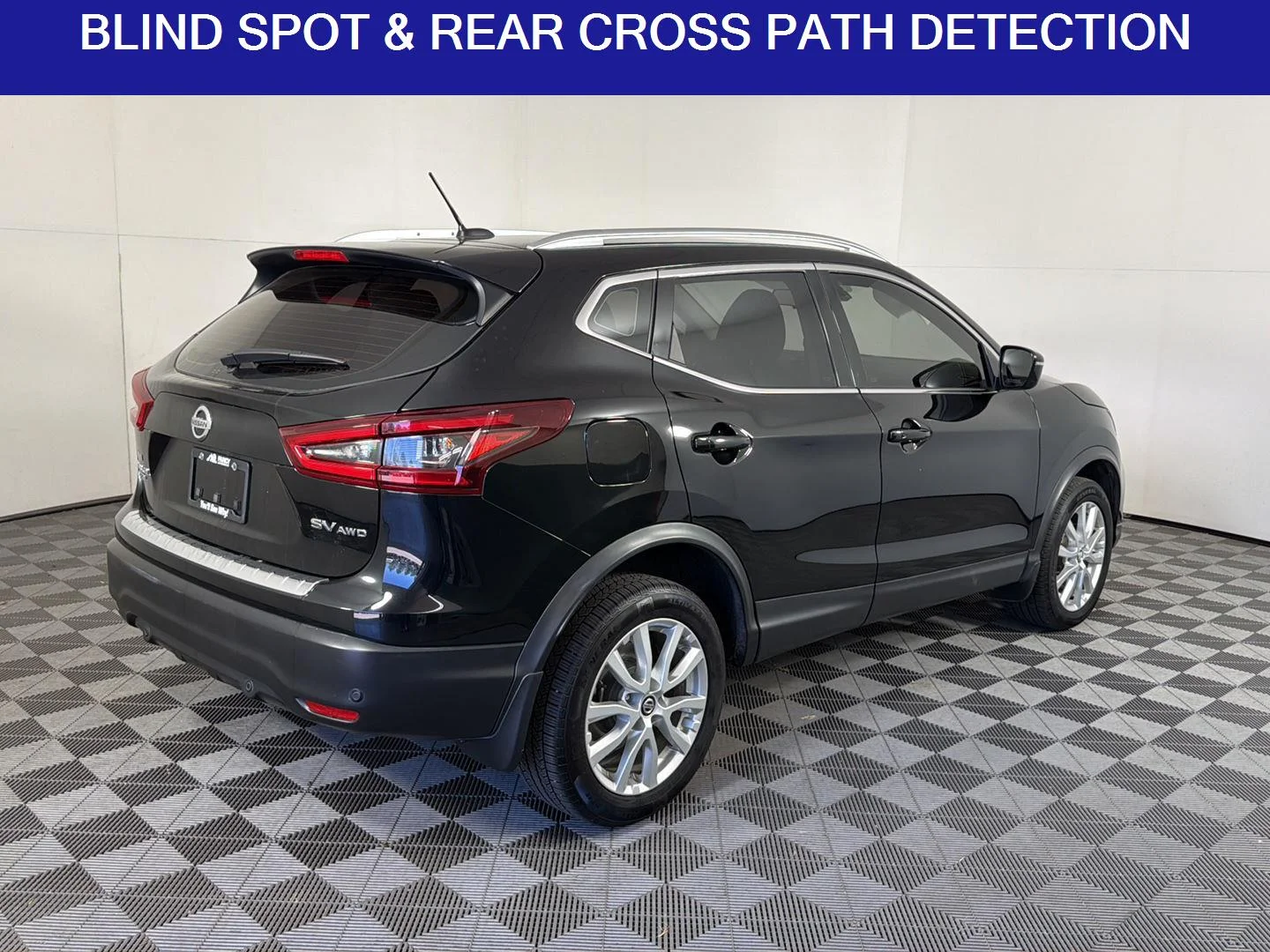 Used 2022 Magnetic Black Pearl Nissan SV image 5