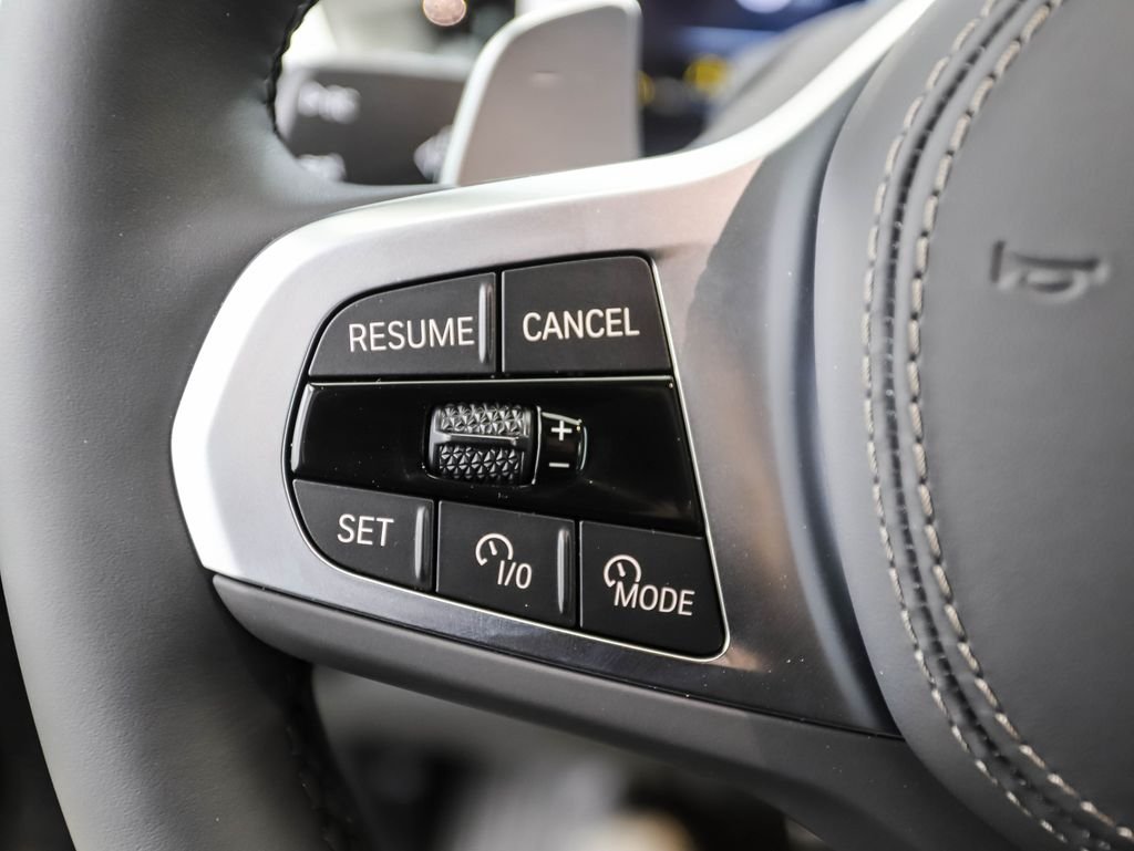 Used 2026 Carbon Black Metallic BMW xDrive40i image 13