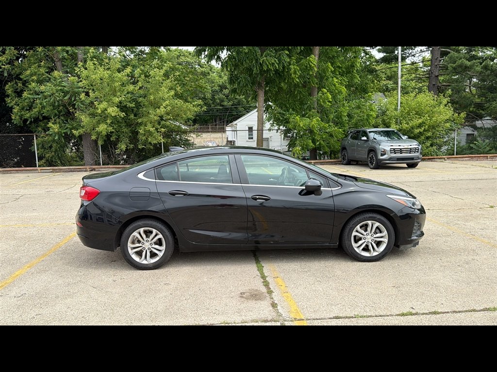 Used 2019 Mosaic Black Metallic Chevrolet LT image 6