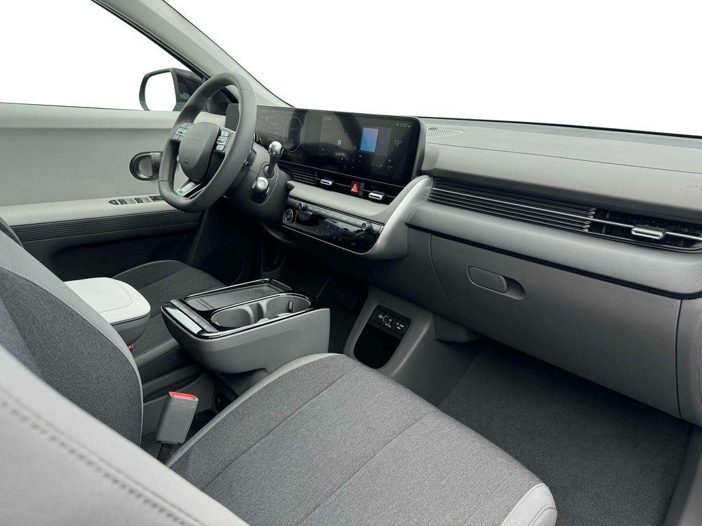 New 2026 Cyber Gray Hyundai SE image 15