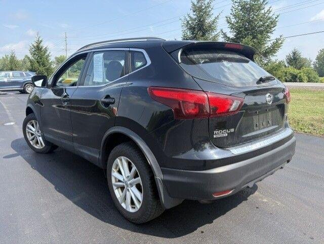 Used 2018 Magnetic Black Nissan SV image 10