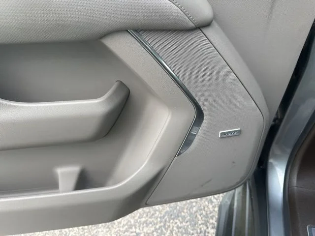 2022 GMC Yukon SLT - Photo 14