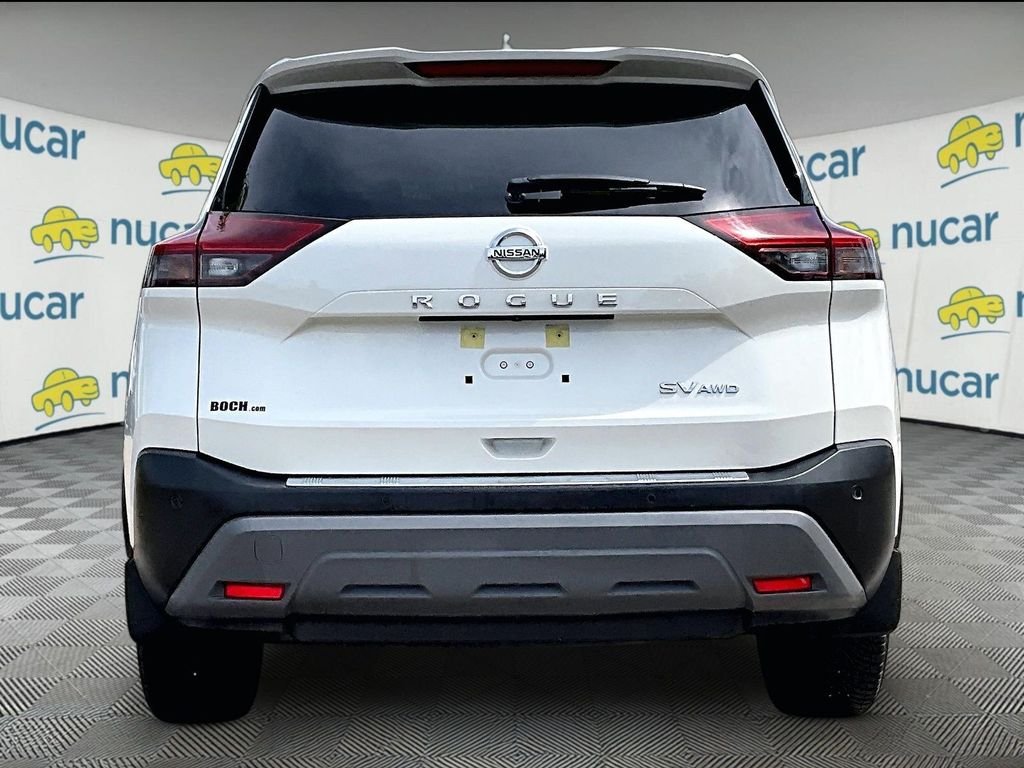 Used 2021 White Nissan SV image 5