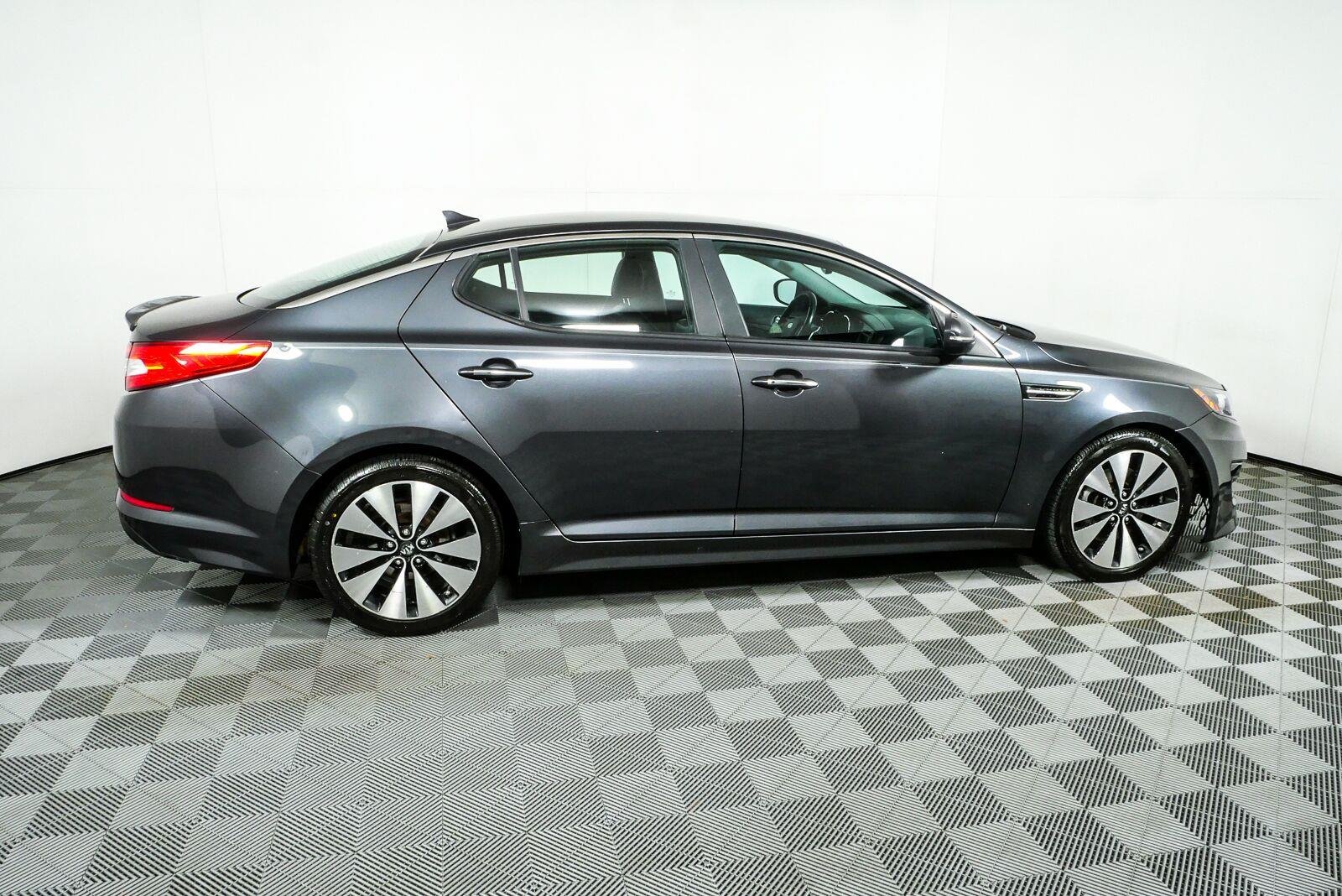 Used 2011 Kia Optima SX with VIN KNAGR4A63B5095302 for sale in Chamblee, GA