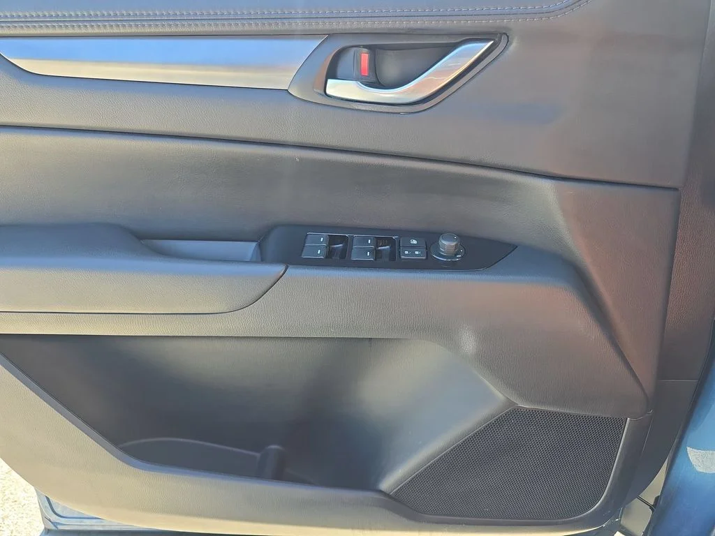 2023 Mazda CX-5 S Preferred package - Photo 23