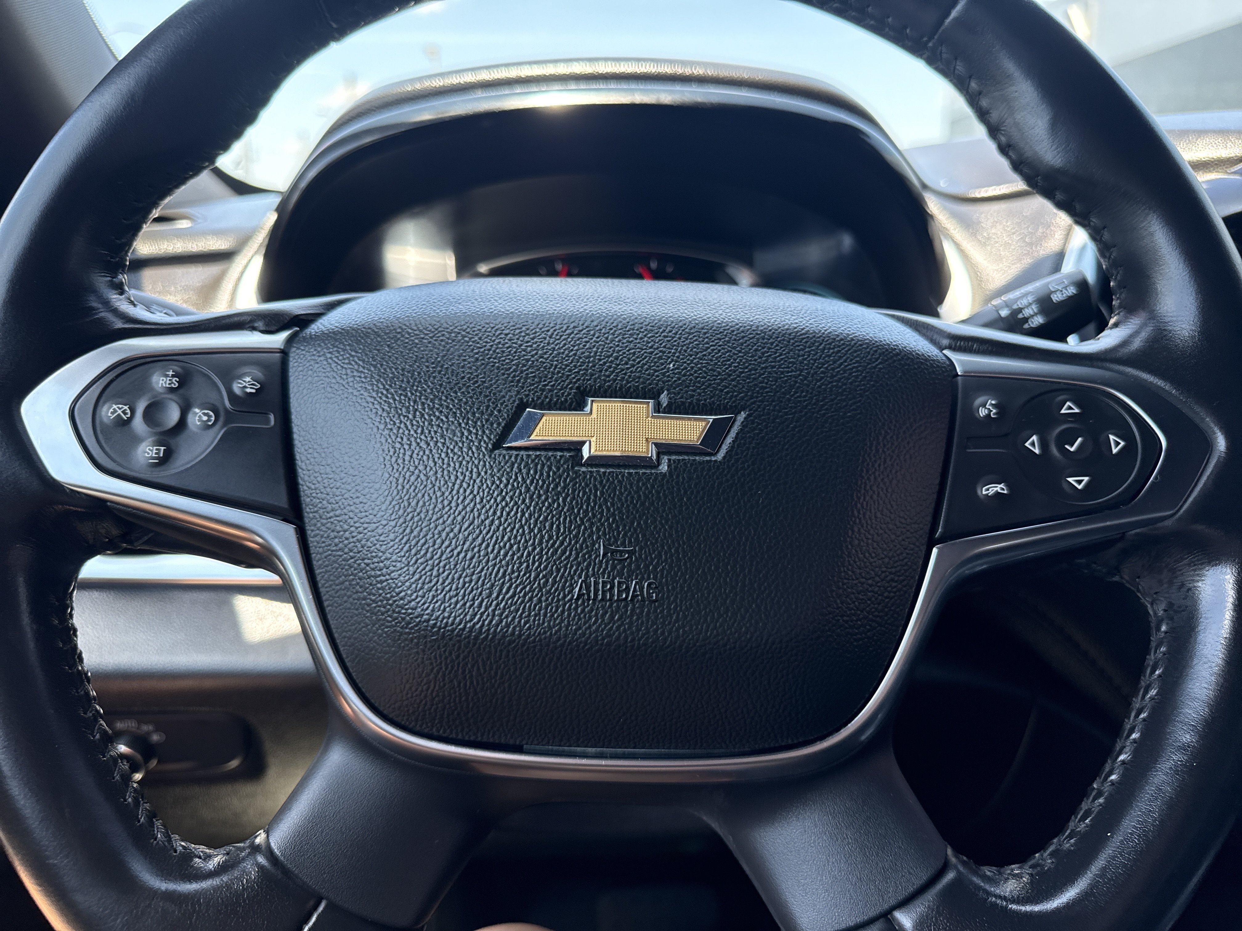 Used 2022 Summit White Chevrolet LT AWD image 23