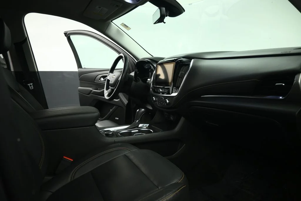Used 2019 Gray Chevrolet 3LT image 57