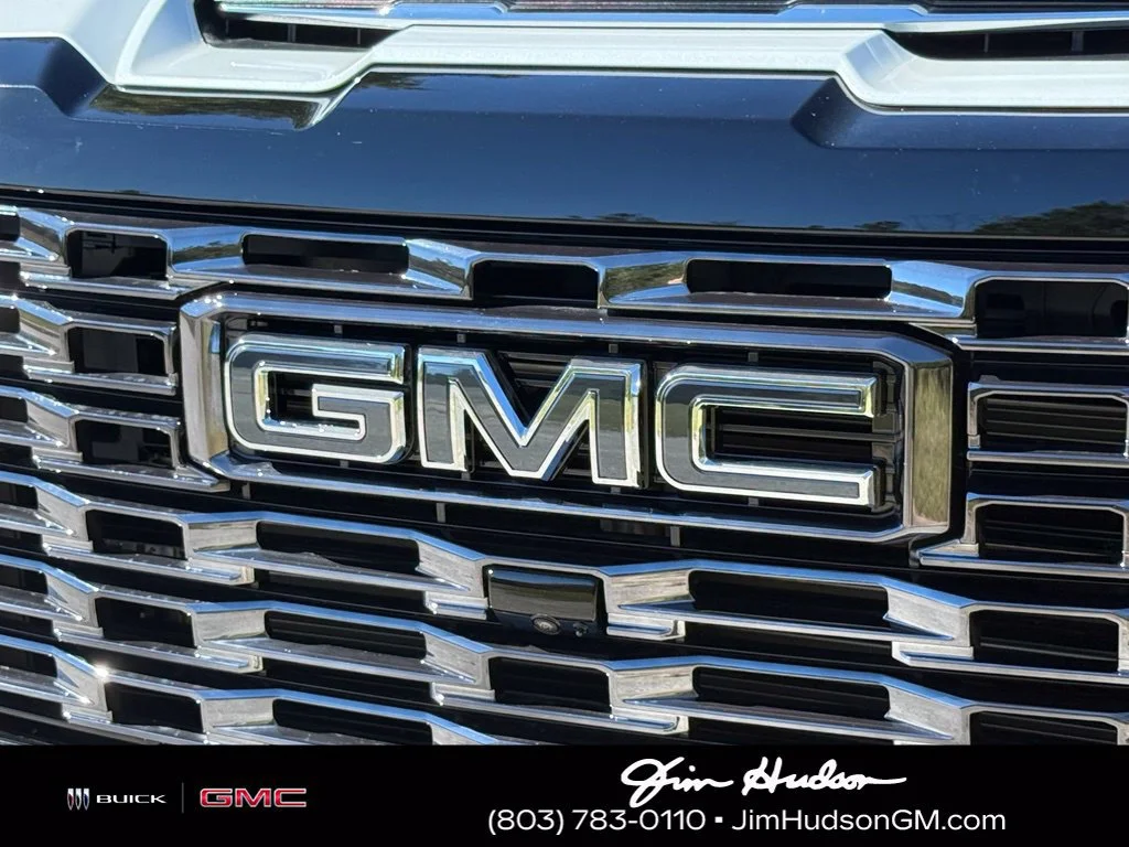 Used 2026 Glacier White Tricoat GMC Denali Ultimate image 8