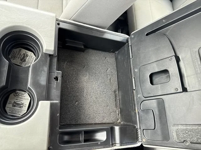 Used 2007 Oxford White Clearcoat Ford XL image 24