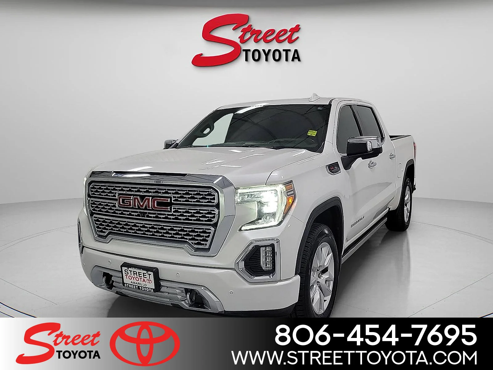 2020 GMC Sierra 4WD Crew Cab Short Box Denali's photo