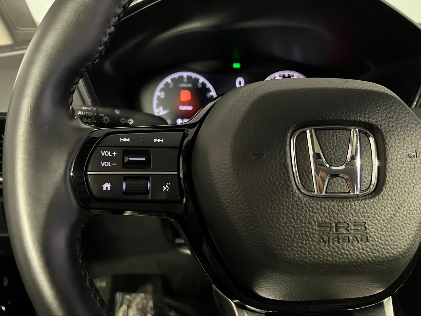Used 2025 Crystal Black Pearl Honda EX-L image 19