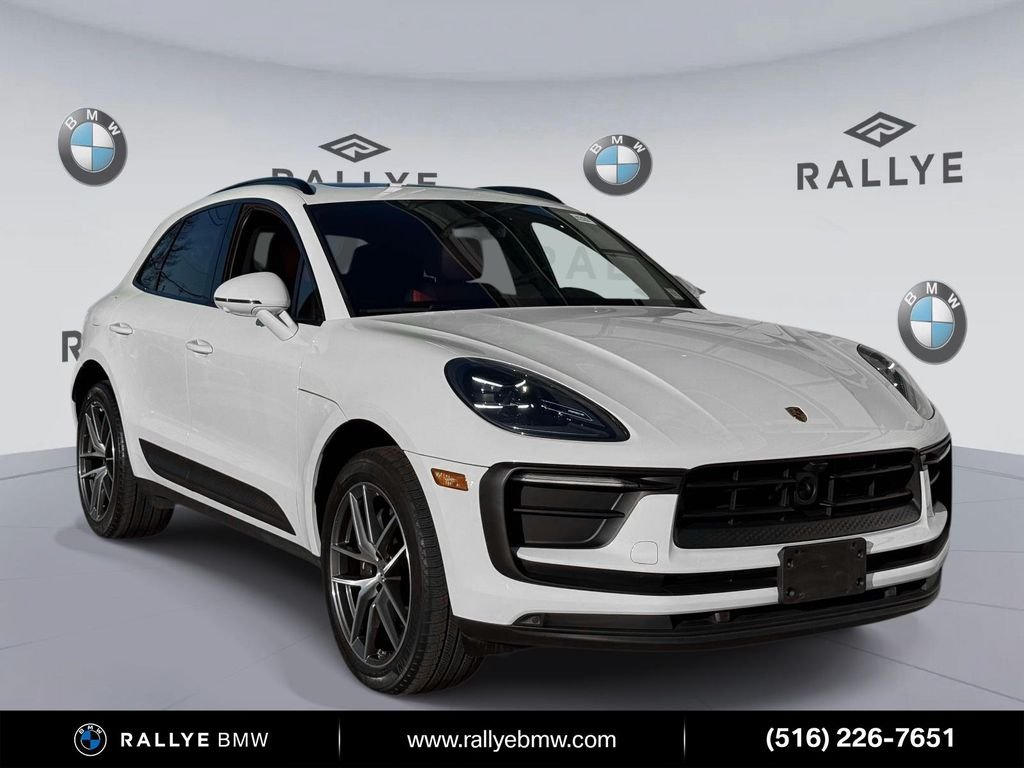 2023 Porsche Macan Base