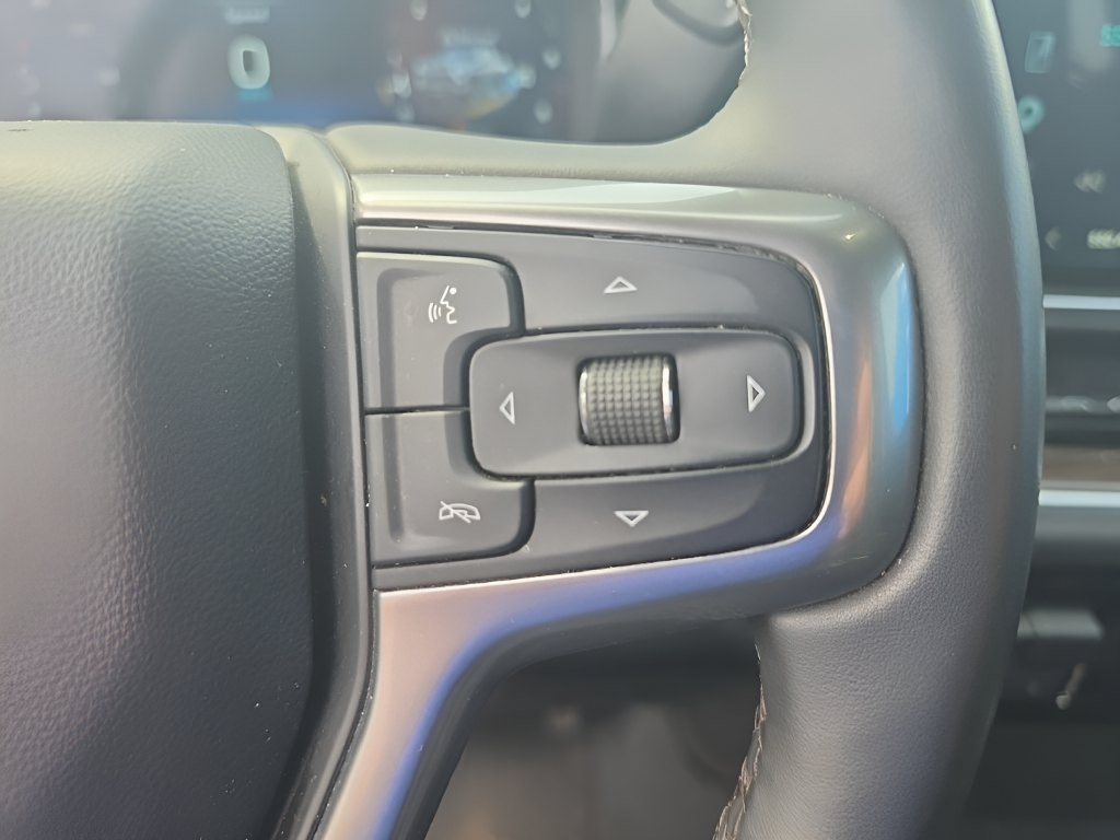 Used 2025 Gray Chevrolet LT image 14
