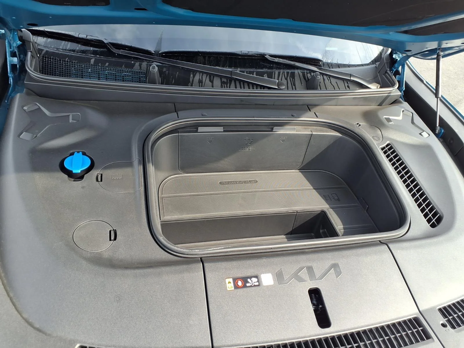 New 2026 Ocean Blue Kia Land image 22