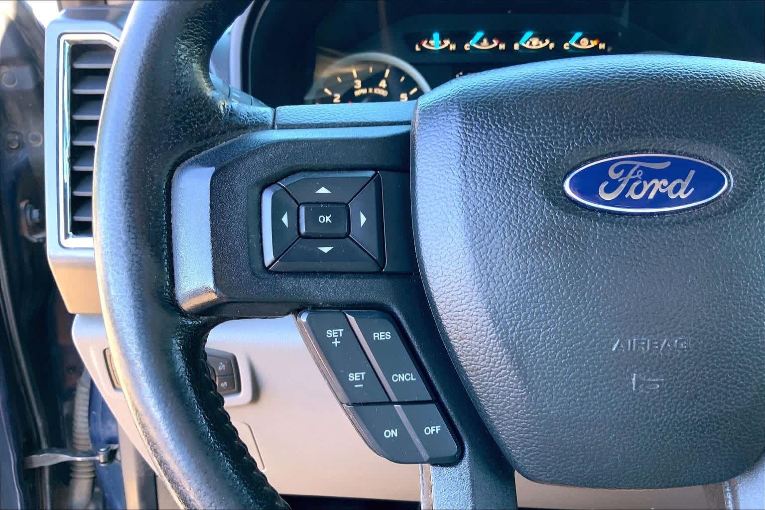 Used 2016 Blue Jeans Metallic Ford XLT image 23