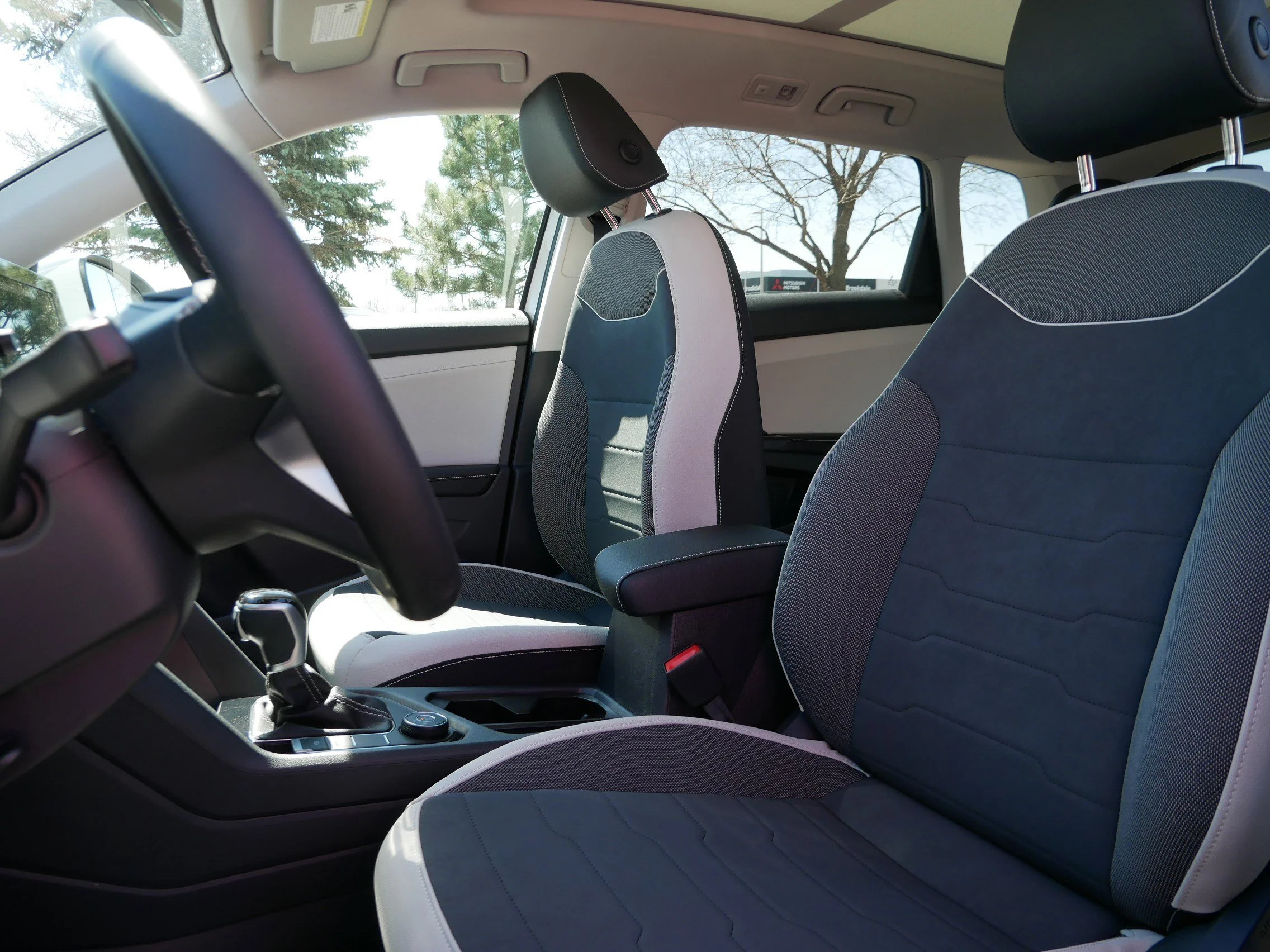 New 2026 Pure White Volkswagen SE image 4